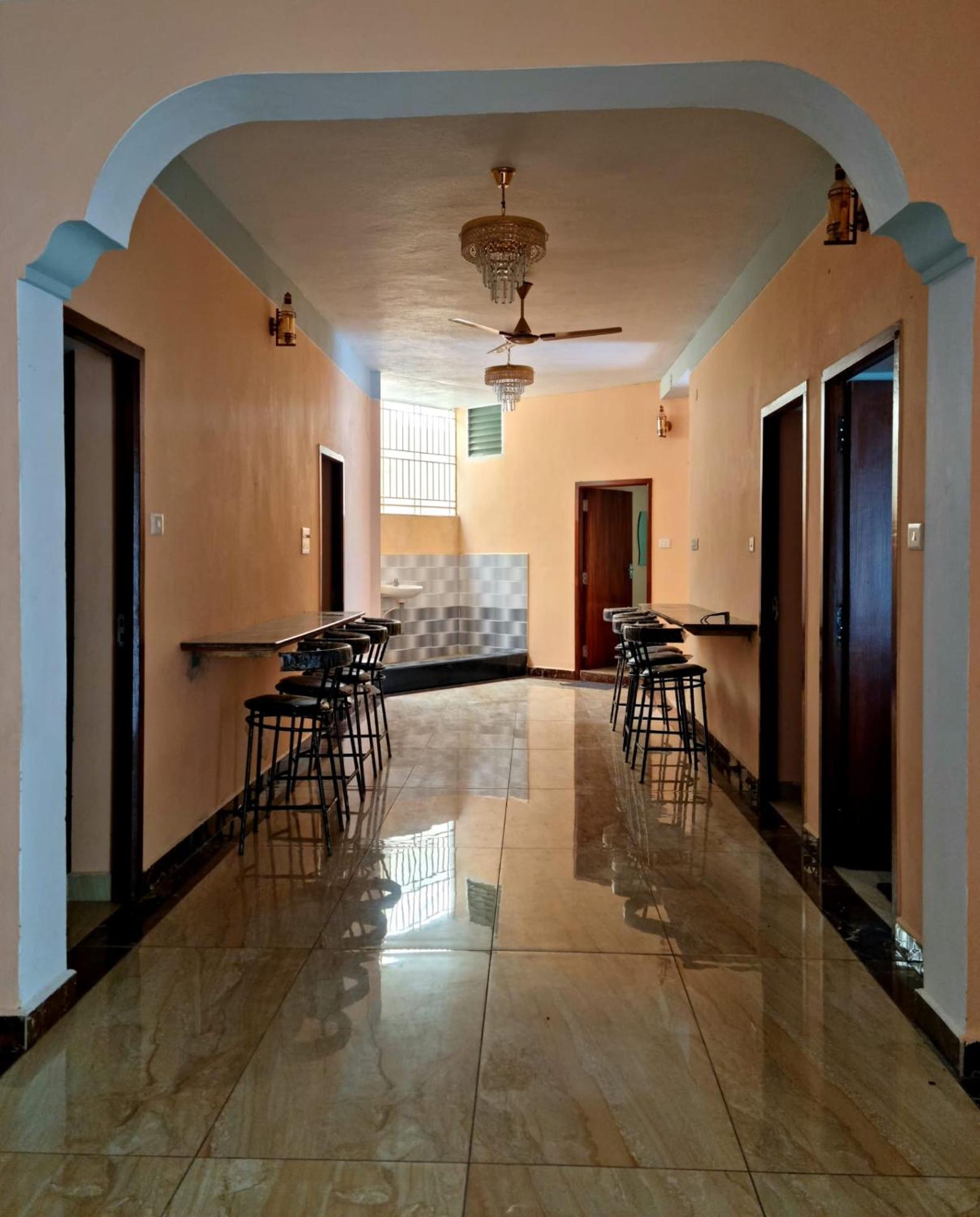 La Villa Pondi Cherie Centertownbeachauroville Puducherry Buitenkant foto